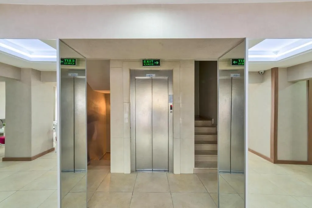איסטמבול La Garden Hotel לינה וארוחת בוקר