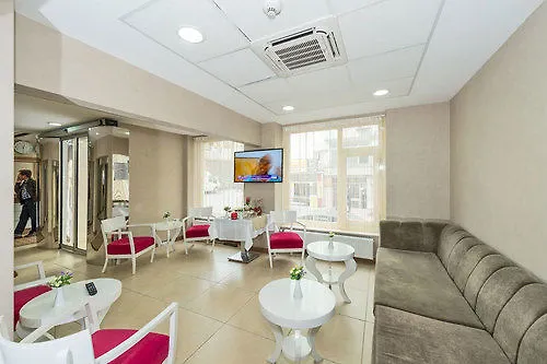 איסטמבול La Garden Hotel לינה וארוחת בוקר